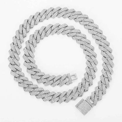 Vault592™ Moissanite Cuban Chain – Luxury and Icy Brilliance