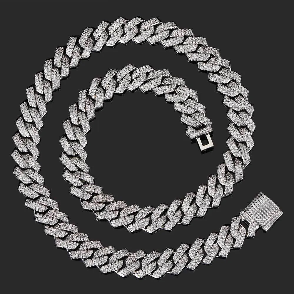 Vault592™ Moissanite Cuban Chain – Luxury and Icy Brilliance